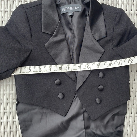 Boys Formal Tuxedo with Tail in Black Size XL - Picture 15 of 15